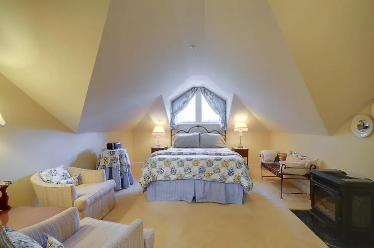 Amethyst Inn Victoria Bed & Breakfast