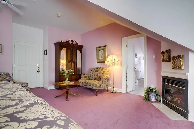 Amethyst Inn Victoria 3*,