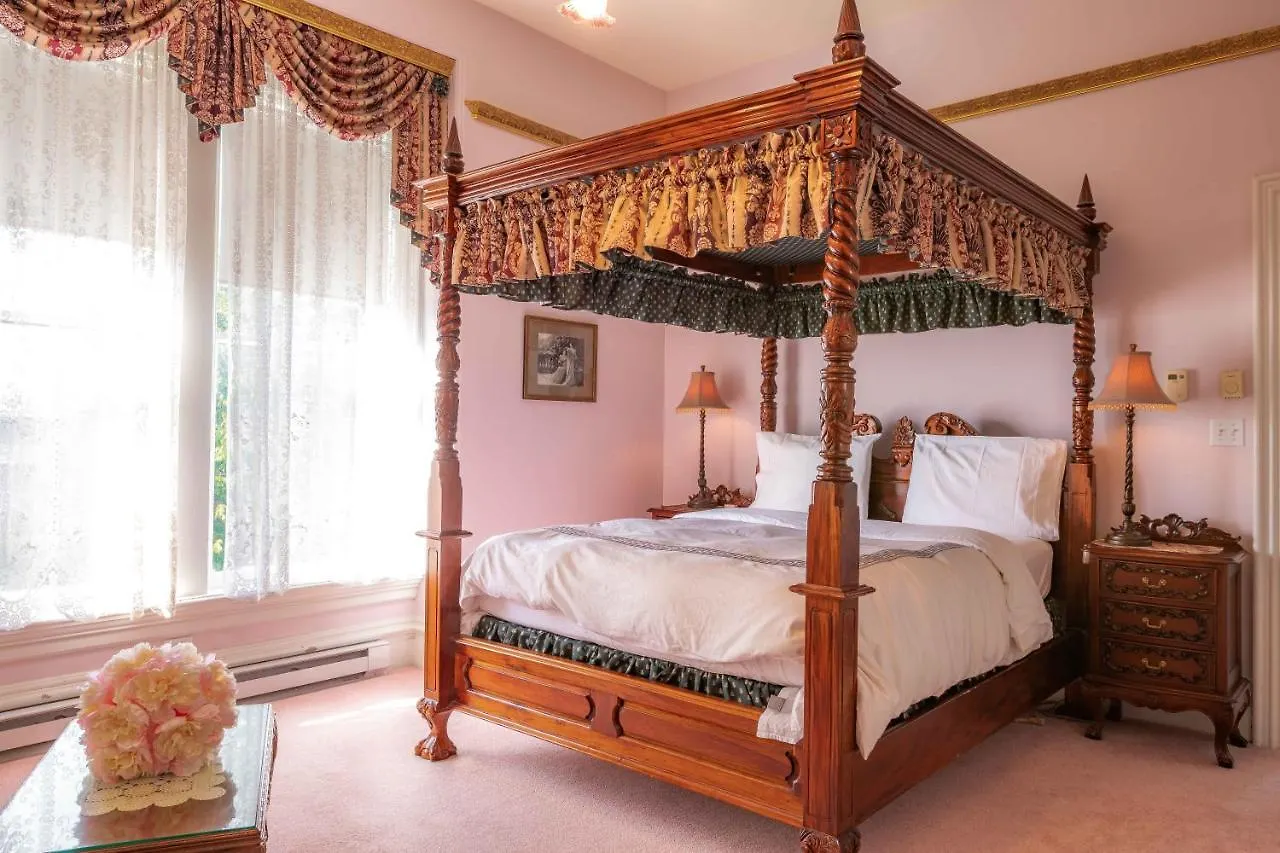 Amethyst Inn Victoria Bed & Breakfast