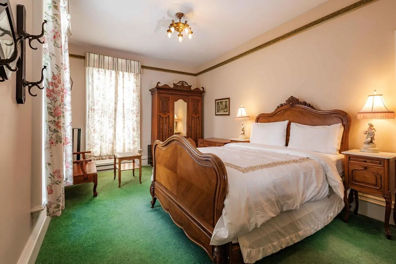 Amethyst Inn Victoria 3*,