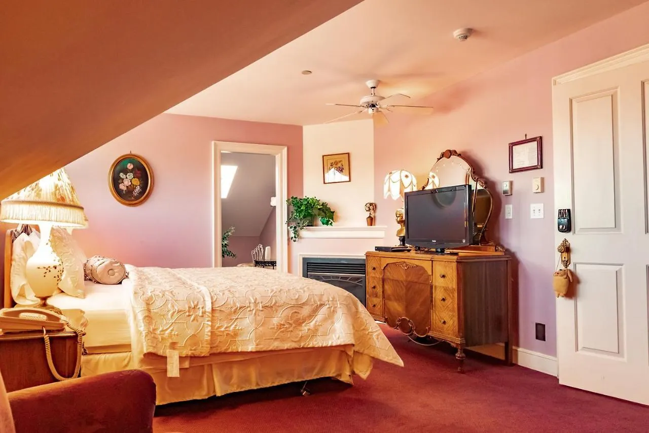 Amethyst Inn Victoria