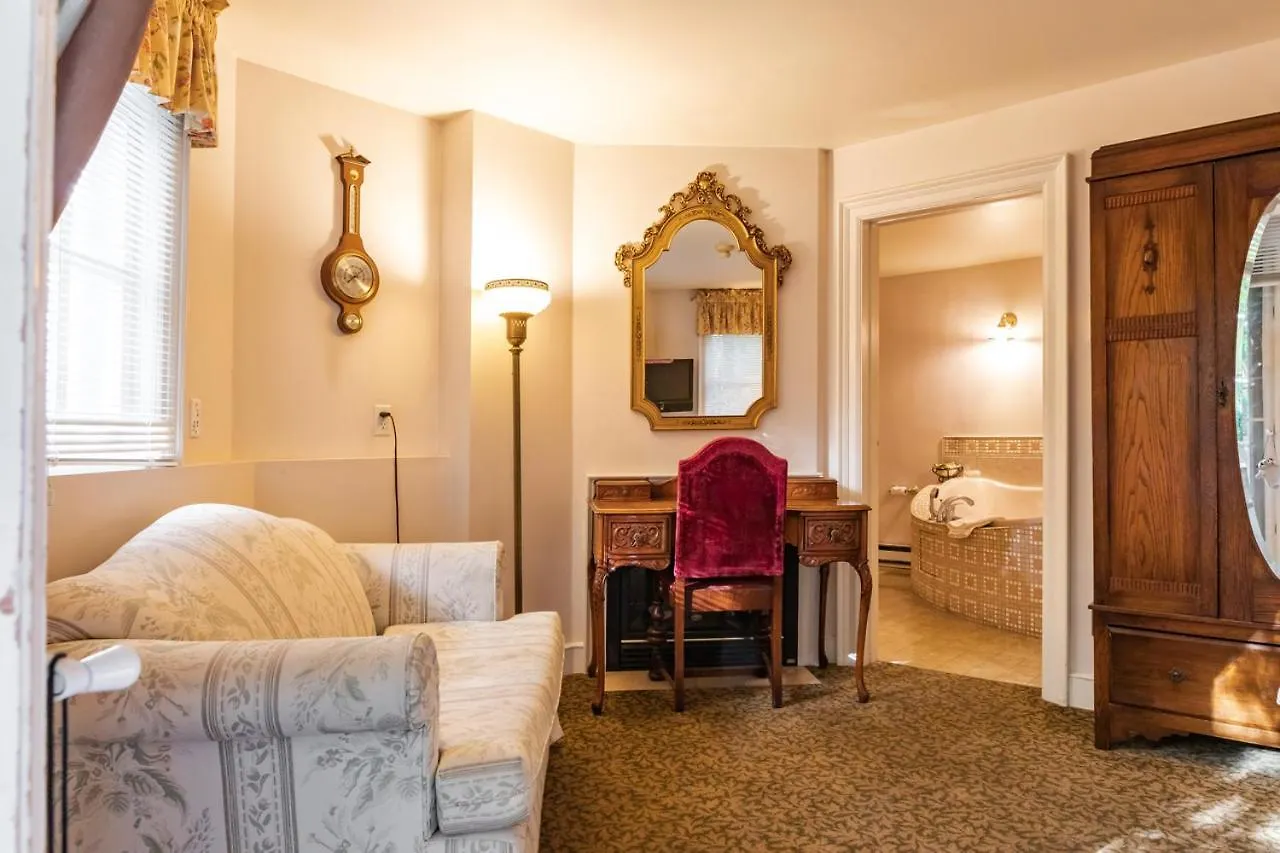 Amethyst Inn Victoria